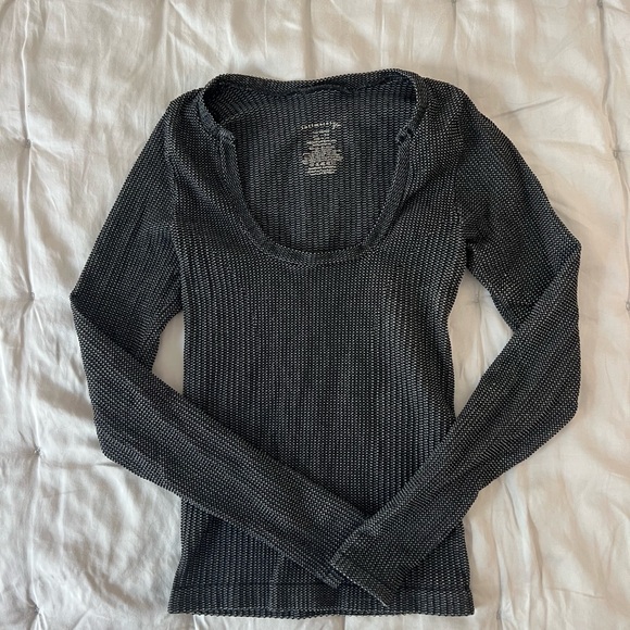 Clean Slate Seamless Layering Shirt - Black XS/S - Picture 1 of 4